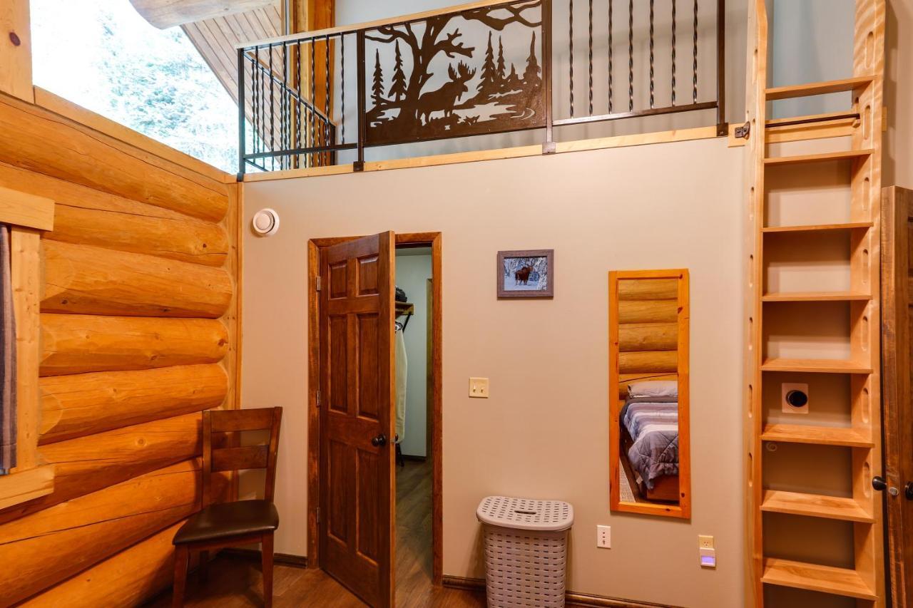 Riverside Log Cabin On-Site Aurora Viewing! North Pole Ngoại thất bức ảnh